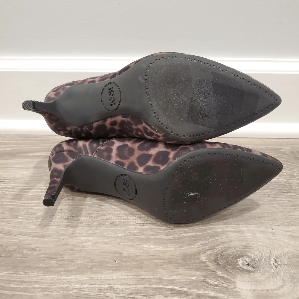 NEW 1901 Leopard Print Ankle Boot
